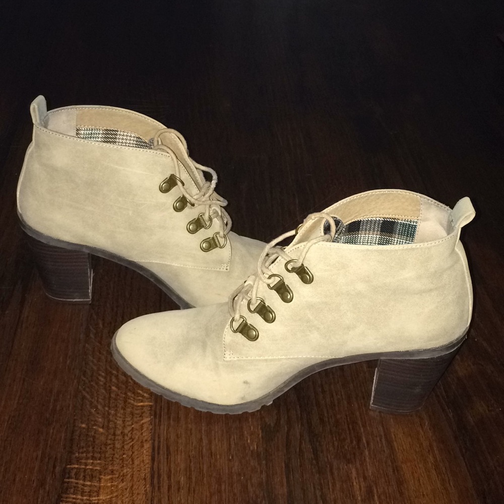 tan booties